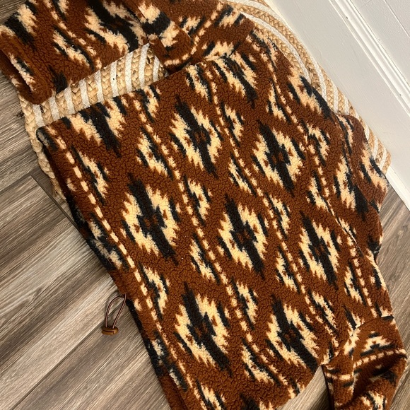 Aztec Sherpa Jacket, American Eagle, Woman’s Small - Picture 4 of 4